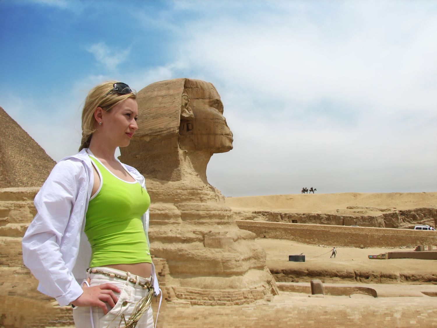 solo female travel to egypt